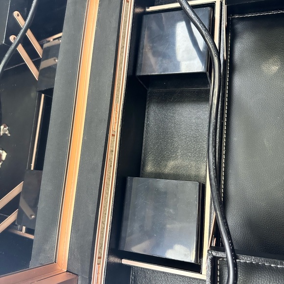 Impressions vanity XL slaycase travel/make up stand - Picture 10 of 13